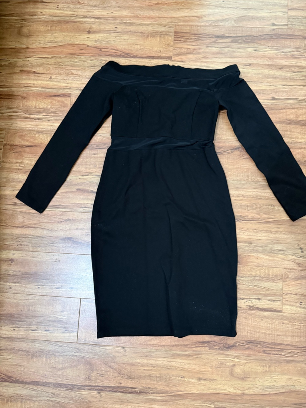 Black Off-Shoulder Long Sleeve Sheath Dress